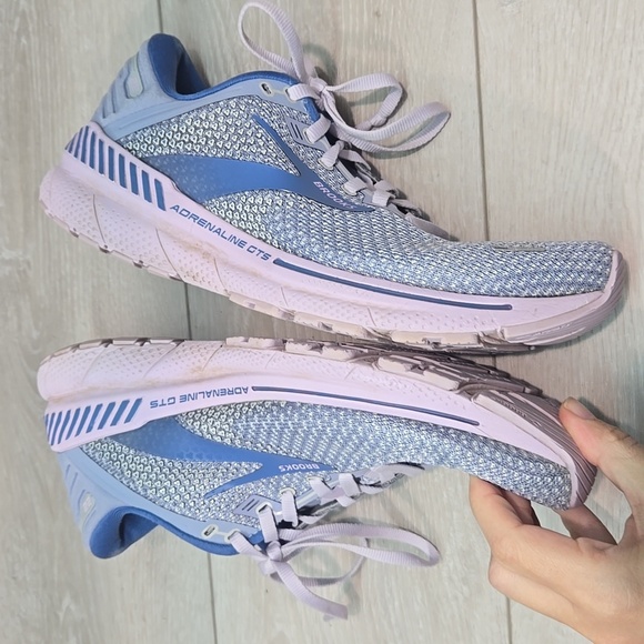 Brooks Women's Adrenaline GTS 22  Running Shoes Sneakers Sz 10.5 Medium B - Picture 11 of 13